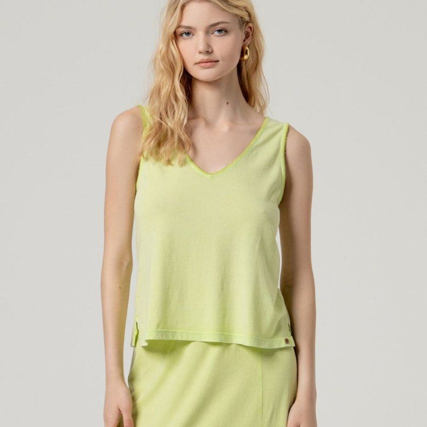 Camiseta algodón tirantes lima de Surkana