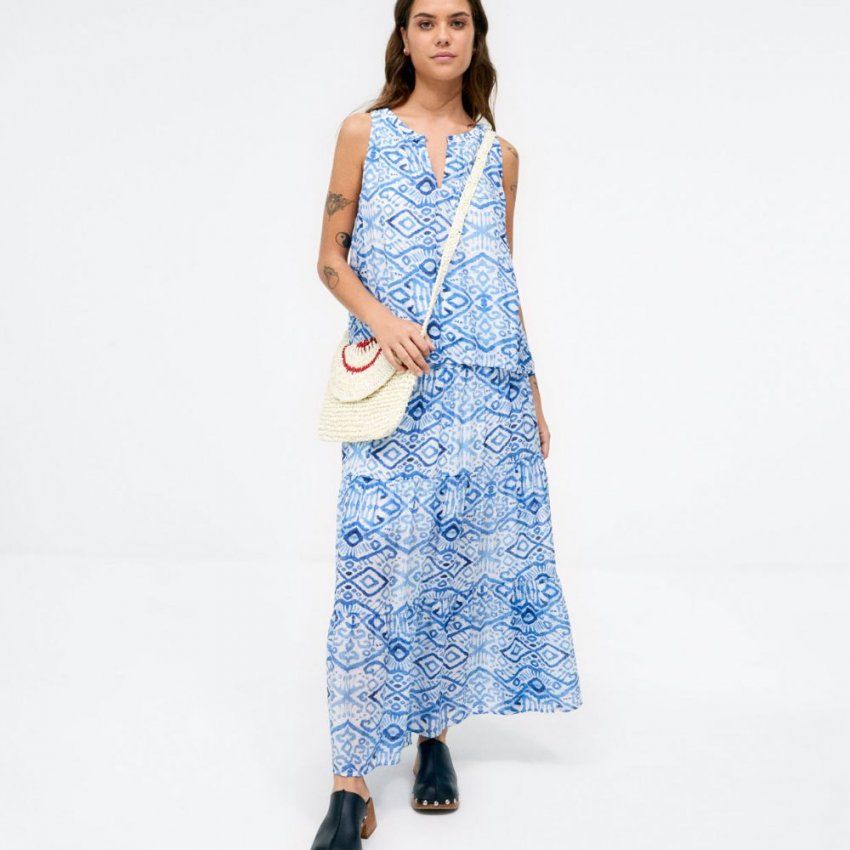 Blusa dibujos étnicos azules de Surkana