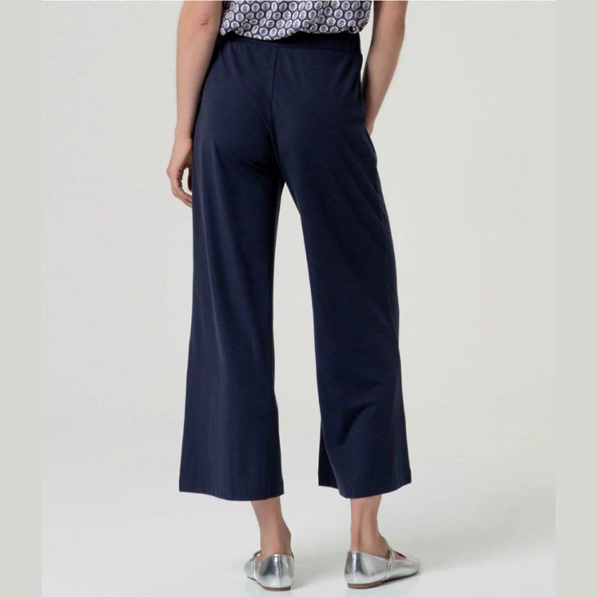 Pantalón tobillero azul marino de Surkana