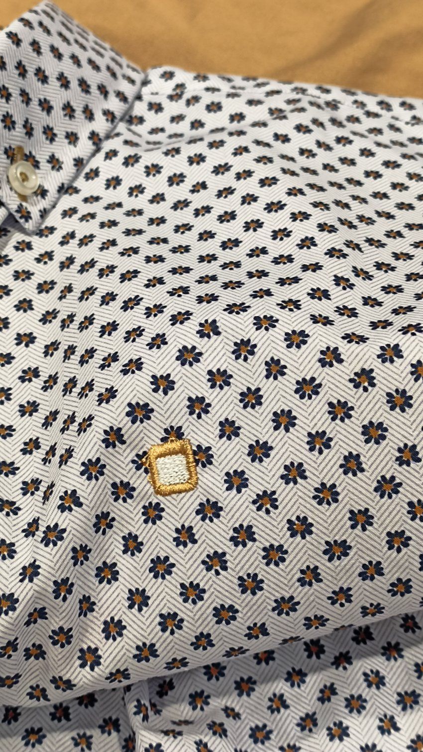 Camisa mini flores azul y camel de Yellow Skin