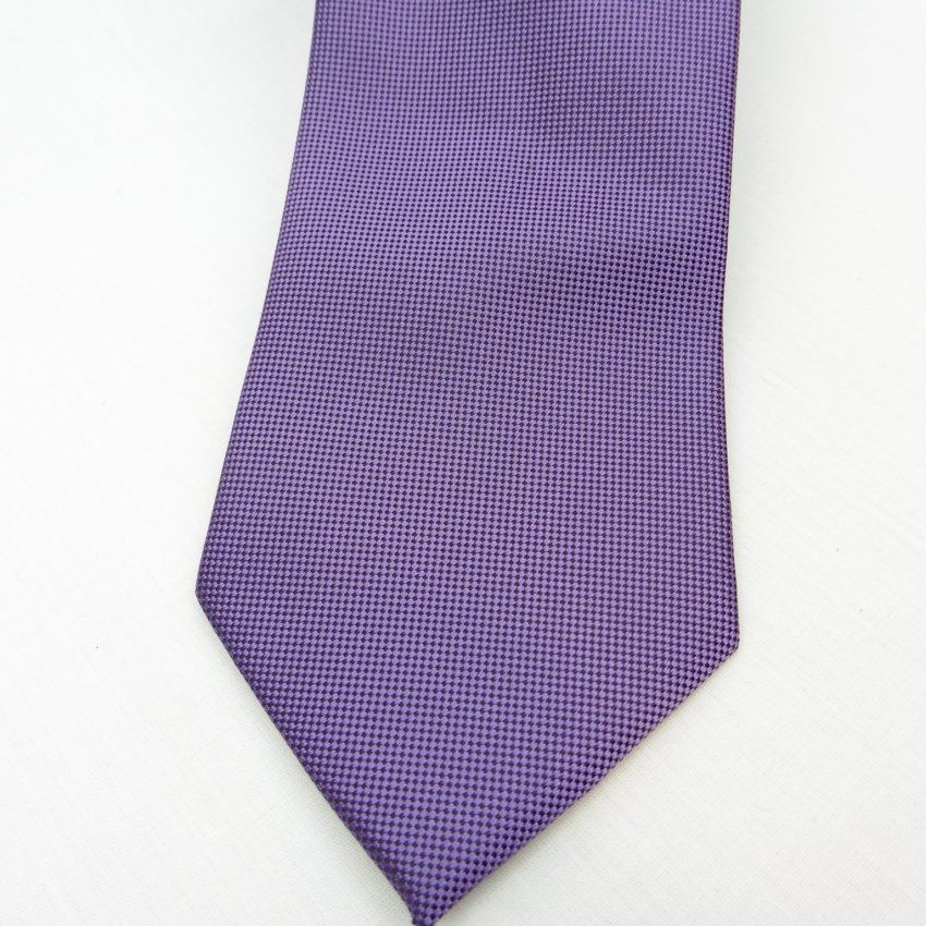 Corbata morada micro dibujo al tono de Boccola