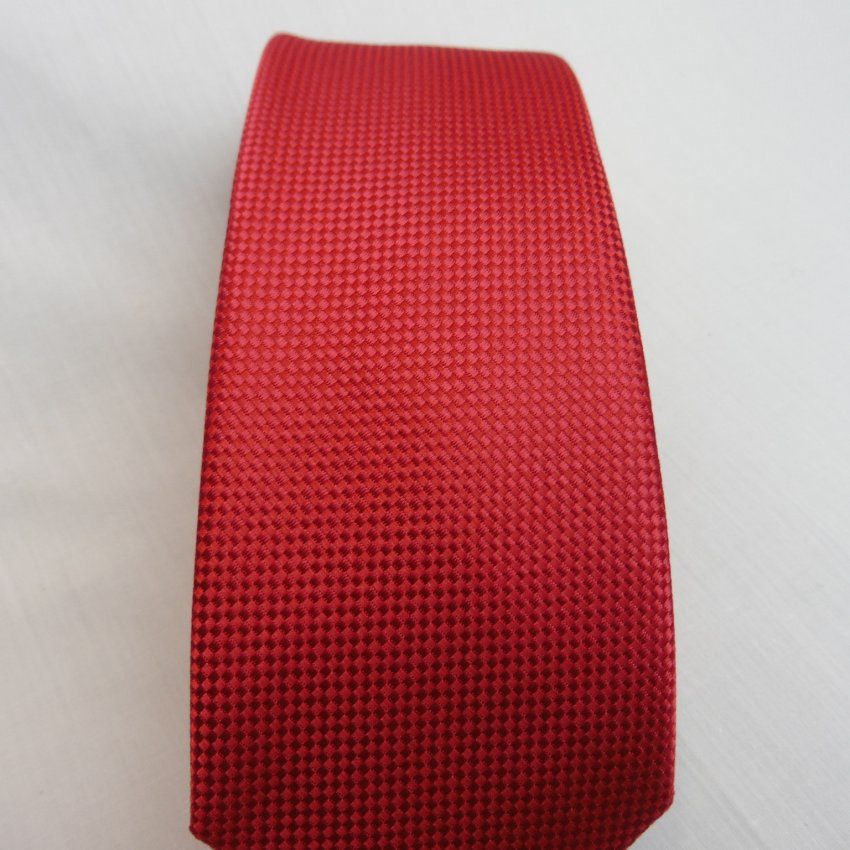 Corbata estrecha de Cencibel