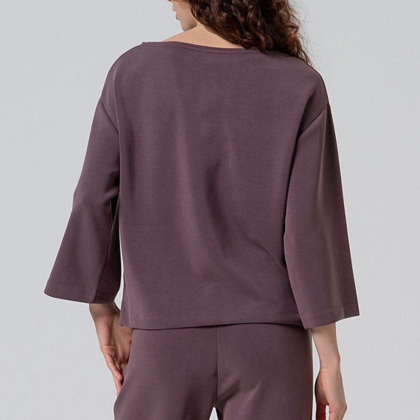 Camiseta modal berenjena de Surkana