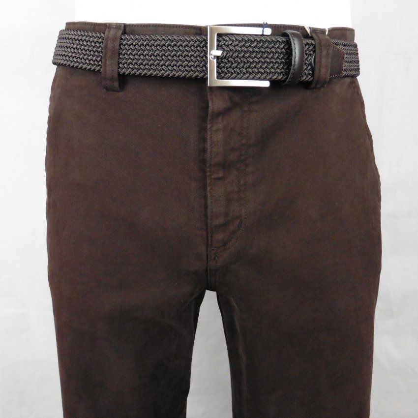 Pantalón marrón de Tayron's