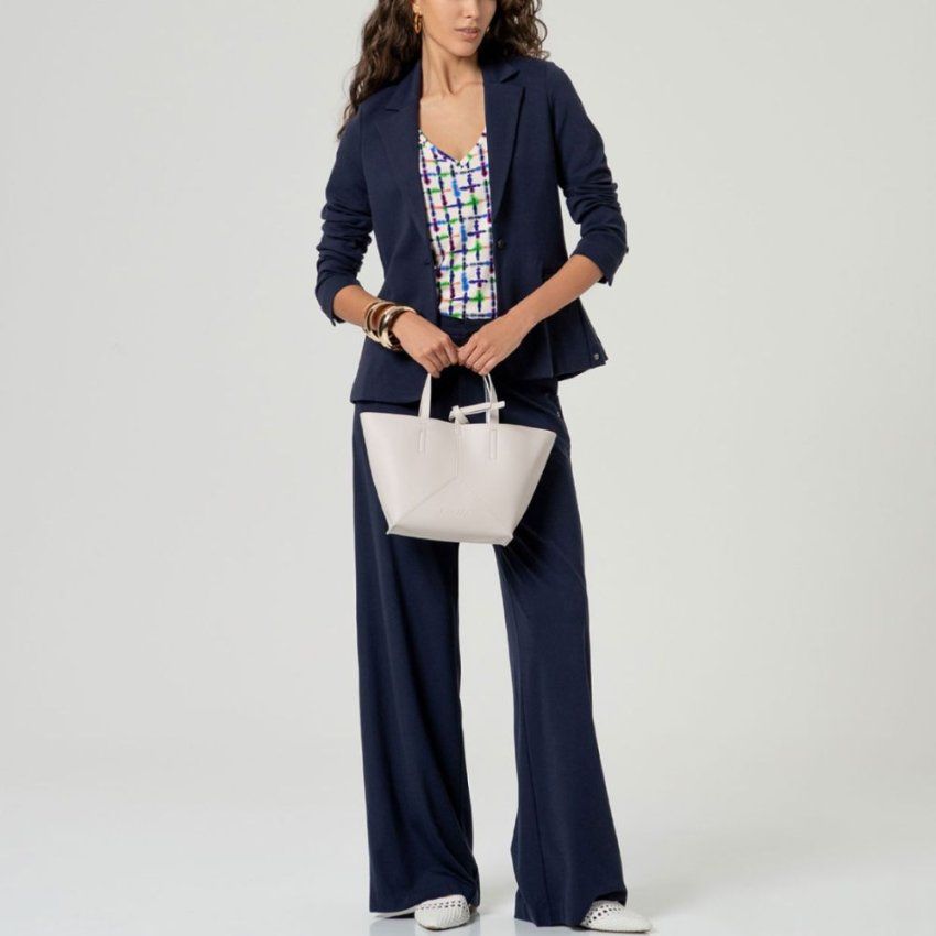 Pantalón tobillero azul marino de Surkana