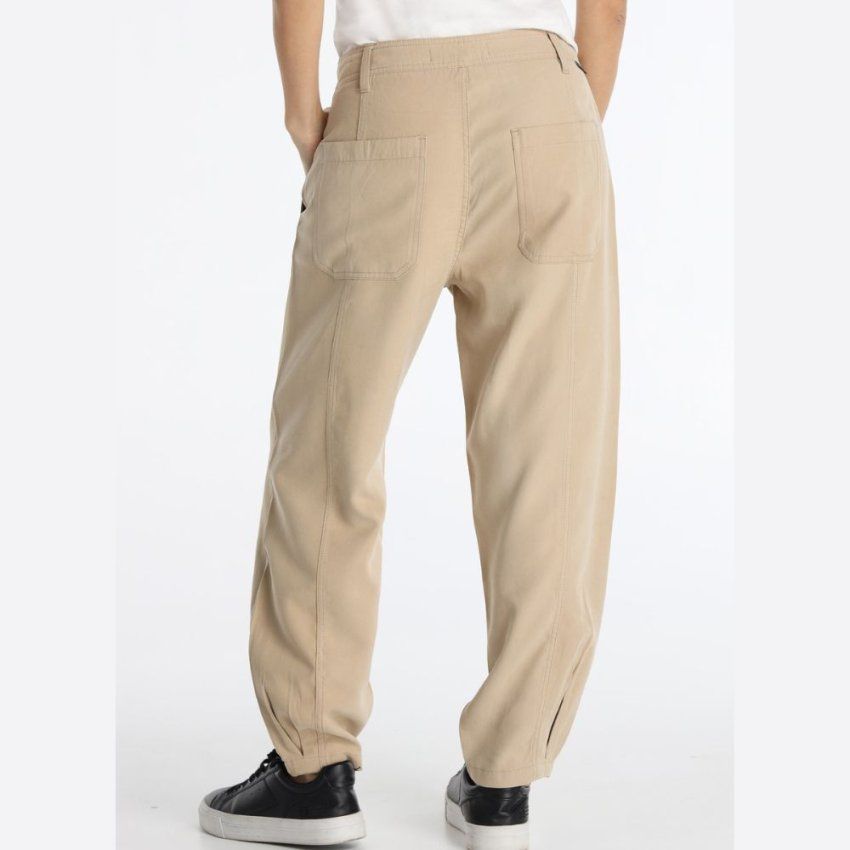 Pantalón tobillero beige de Lois