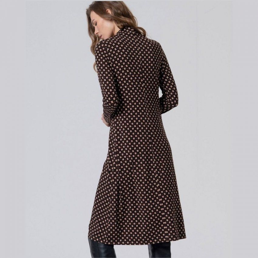 Vestido estampado geométrico de Surkana