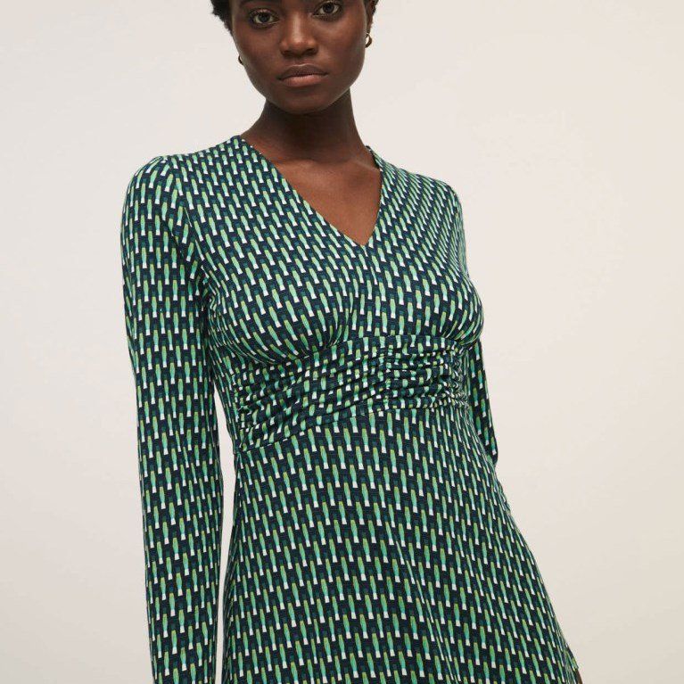 Vestido dibujo pequeño verde de Surkana