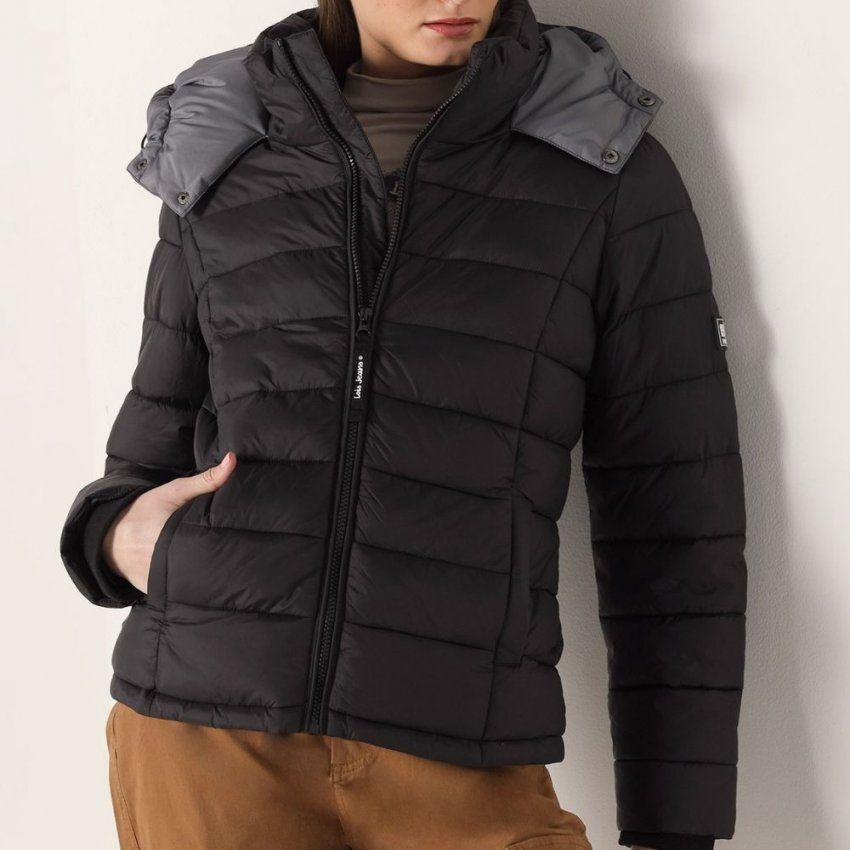 Cazadora negra acolchada de Lois