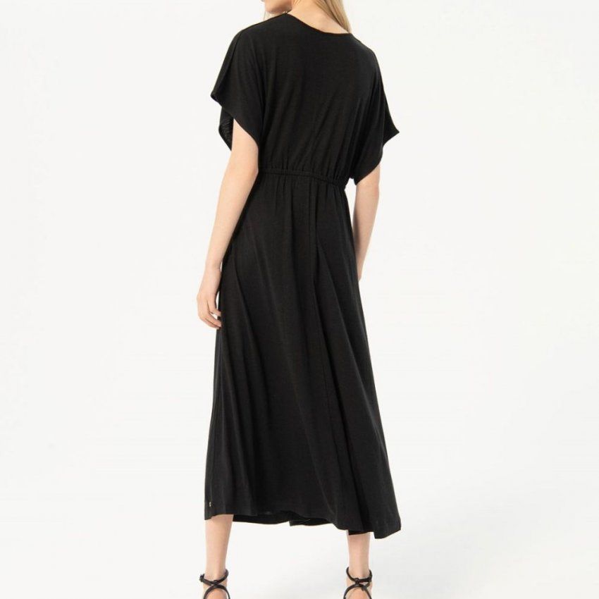 Vestido largo negro de Surkana