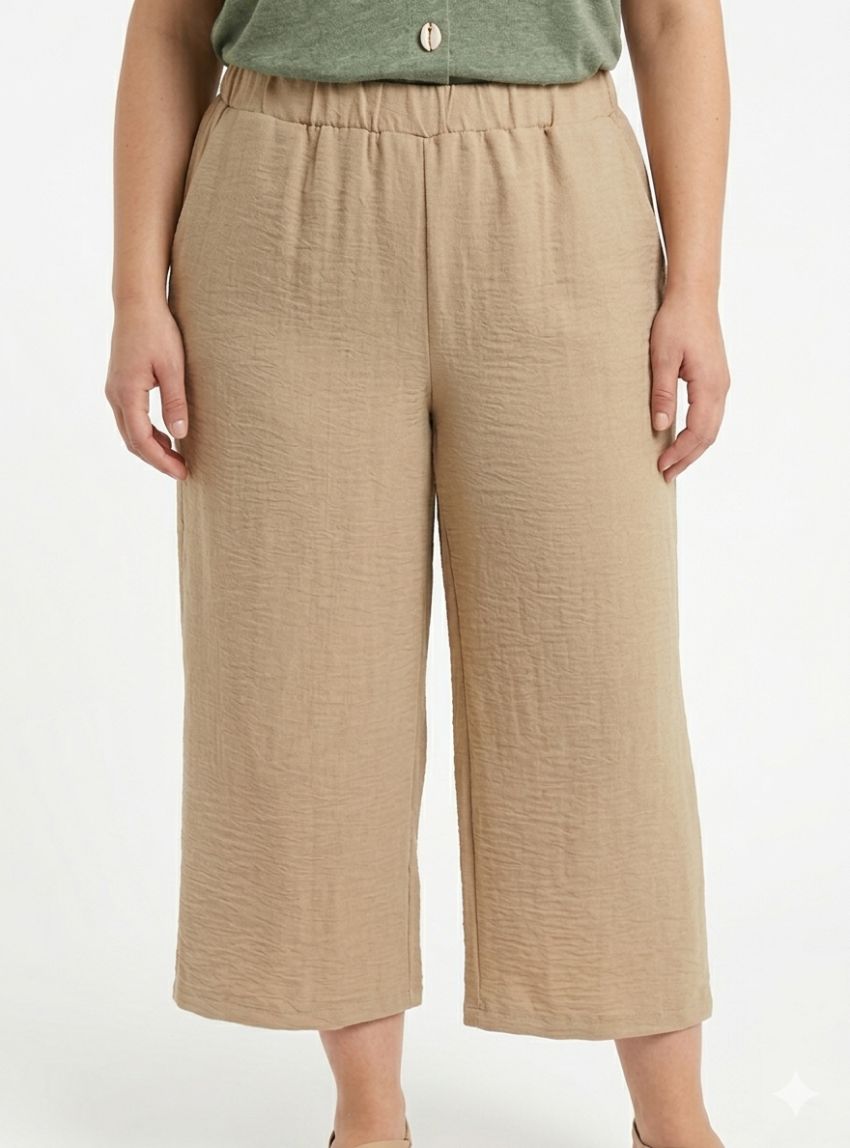 Pantalón corsario beige de Lourdes Castillo