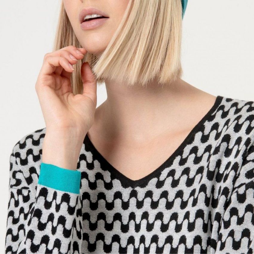 Jersey pico ondas negro de Surkana