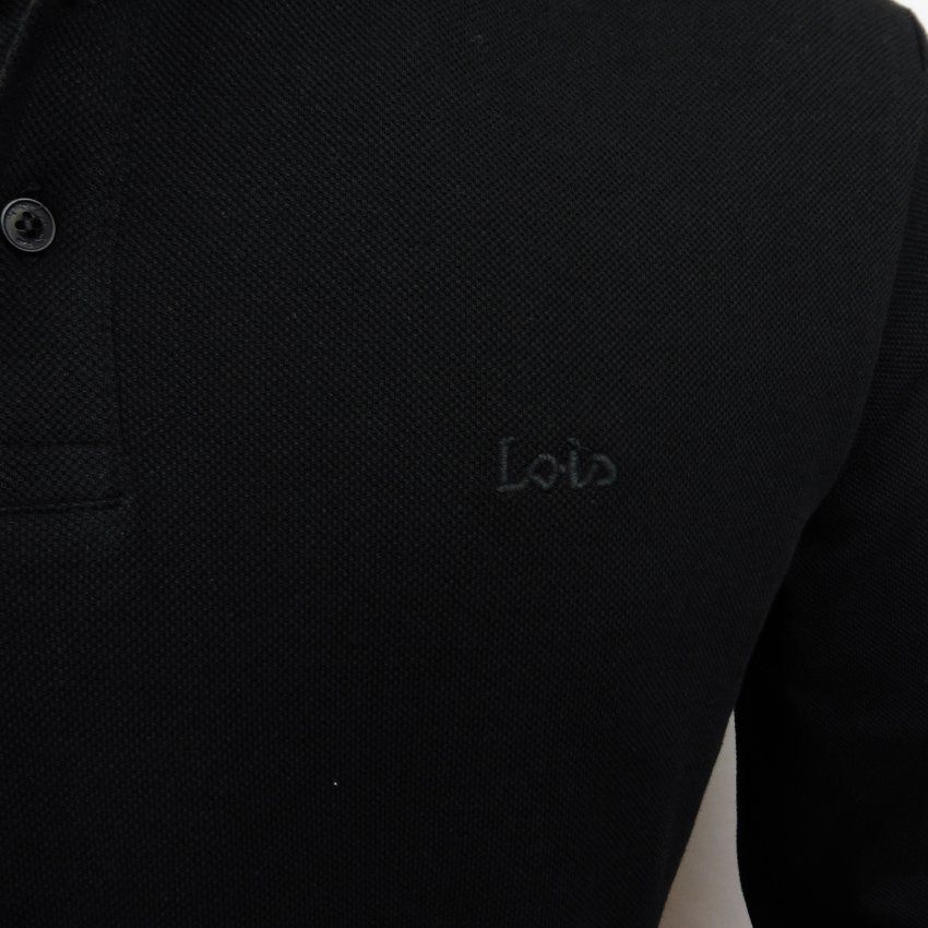 Polo negro de Lois