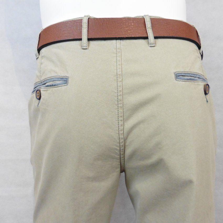 Pantalón beige de Décimo Hombre