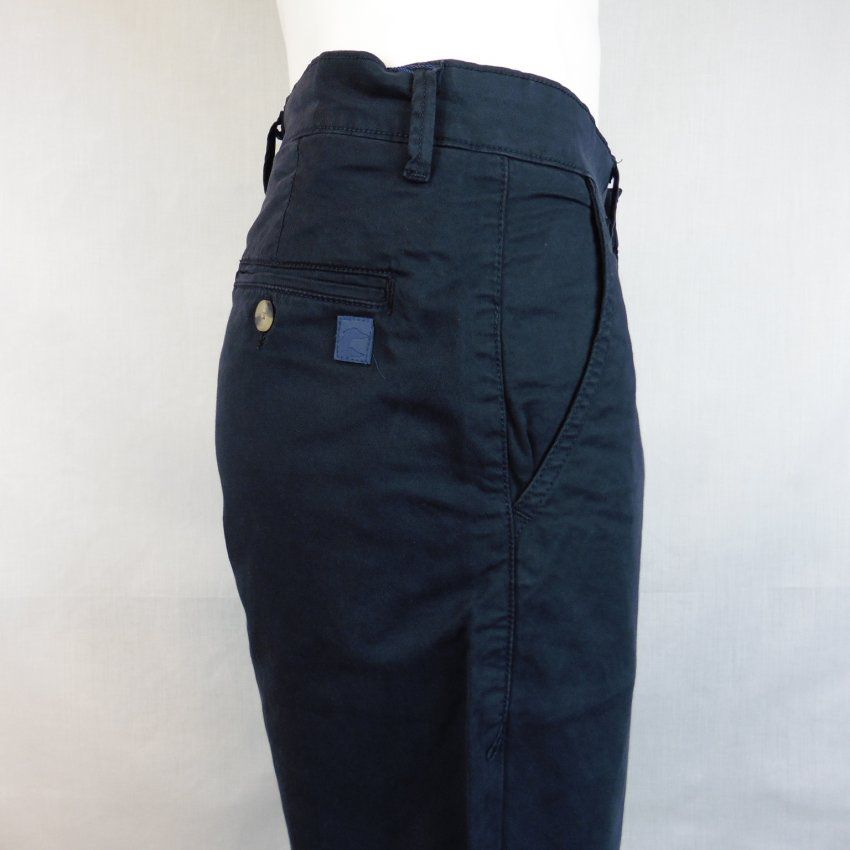 Pantalón corto azul marino de Dos Galgos