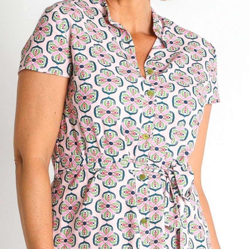 Vestido maho abotonado de Lourdes Castillo