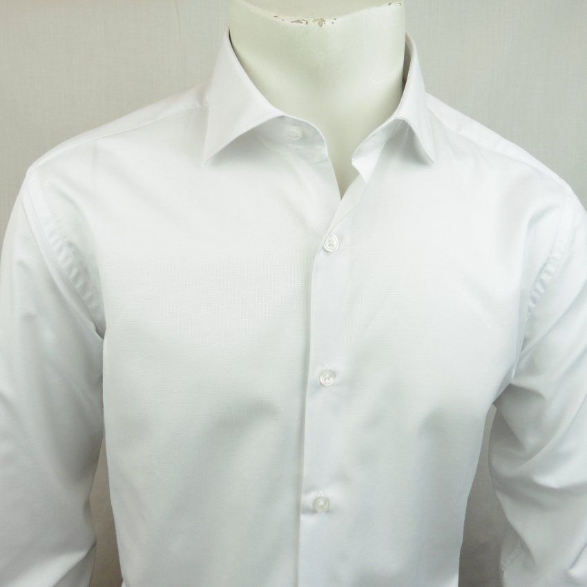 Camisa blanca relieve de Corsare