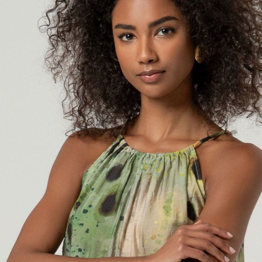 Blusa estampado acuarela verde de Surkana