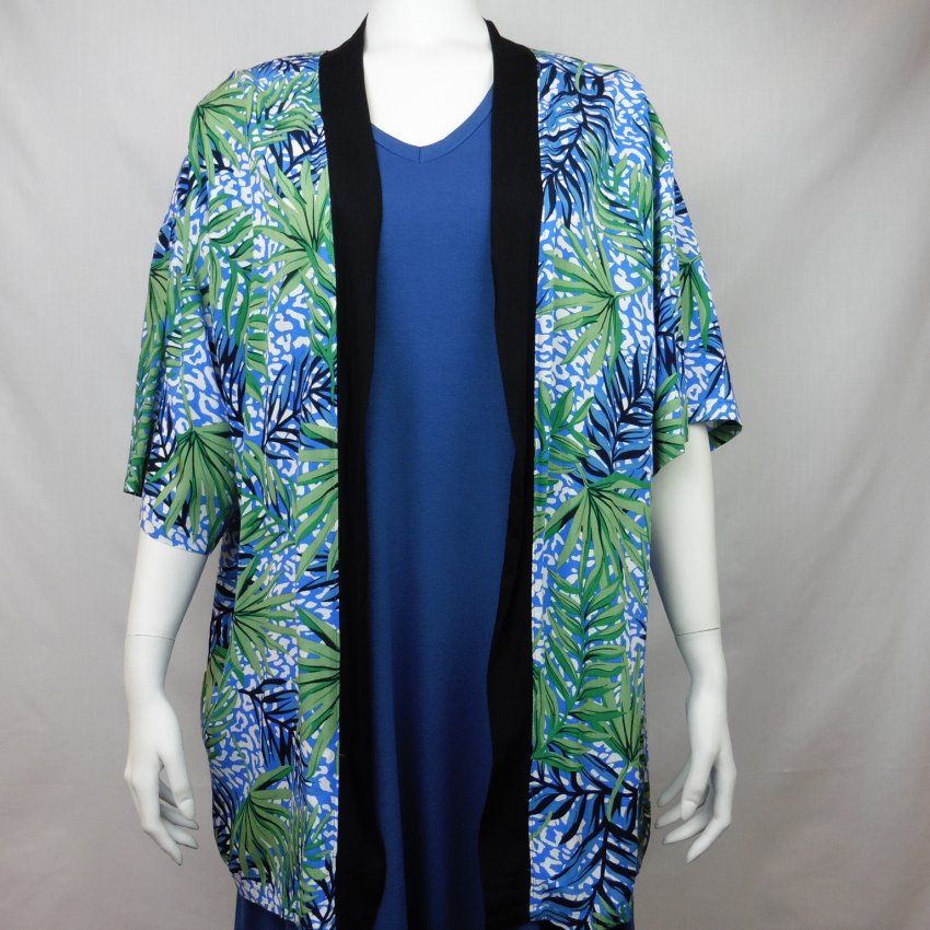 Blusa kimono estampado azul y verde de Surkana