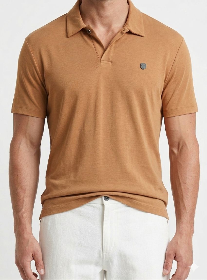 Polo modal naranja de Dark & Fish