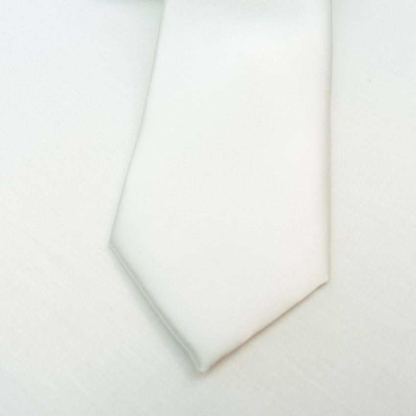 Corbata estrecha blanca de Boccola