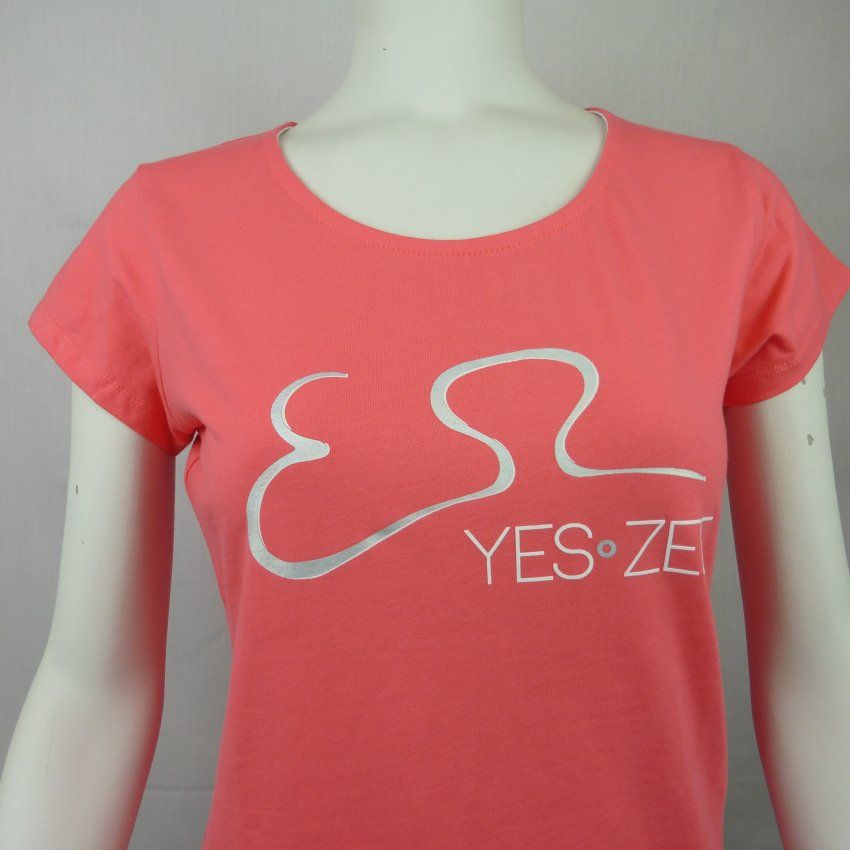 Camiseta coral de Yes-Zee