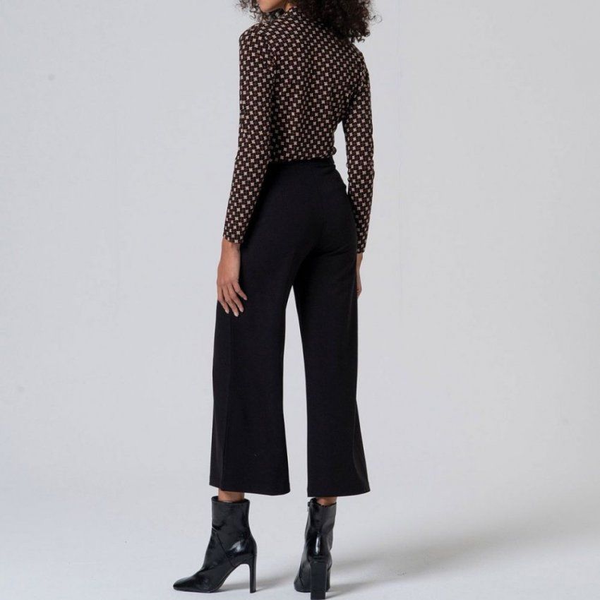 Pantalón punto tobillero negro de Surkana