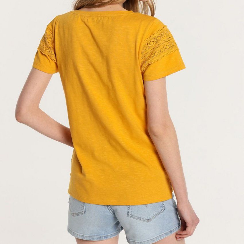 Camiseta ocre ganchillo de Lois