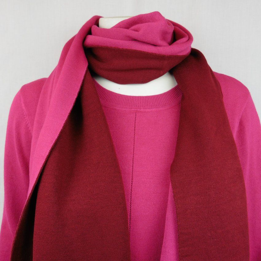 Bufanda de punto granate y fucsia de WNT Collection