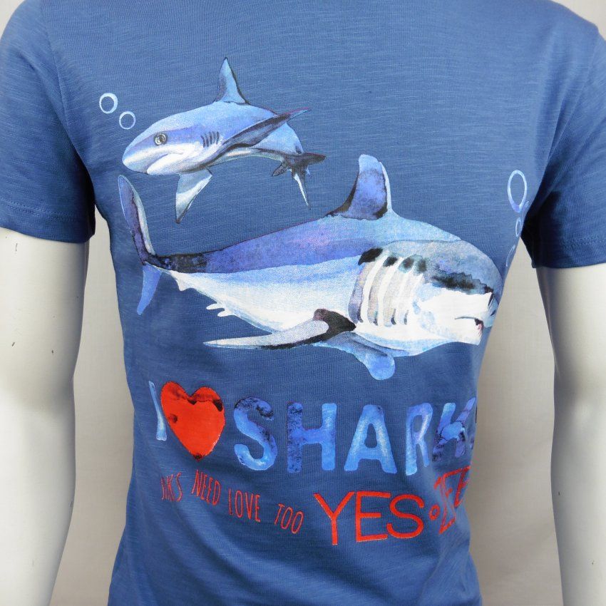 Camiseta tiburones de Yes-Zee