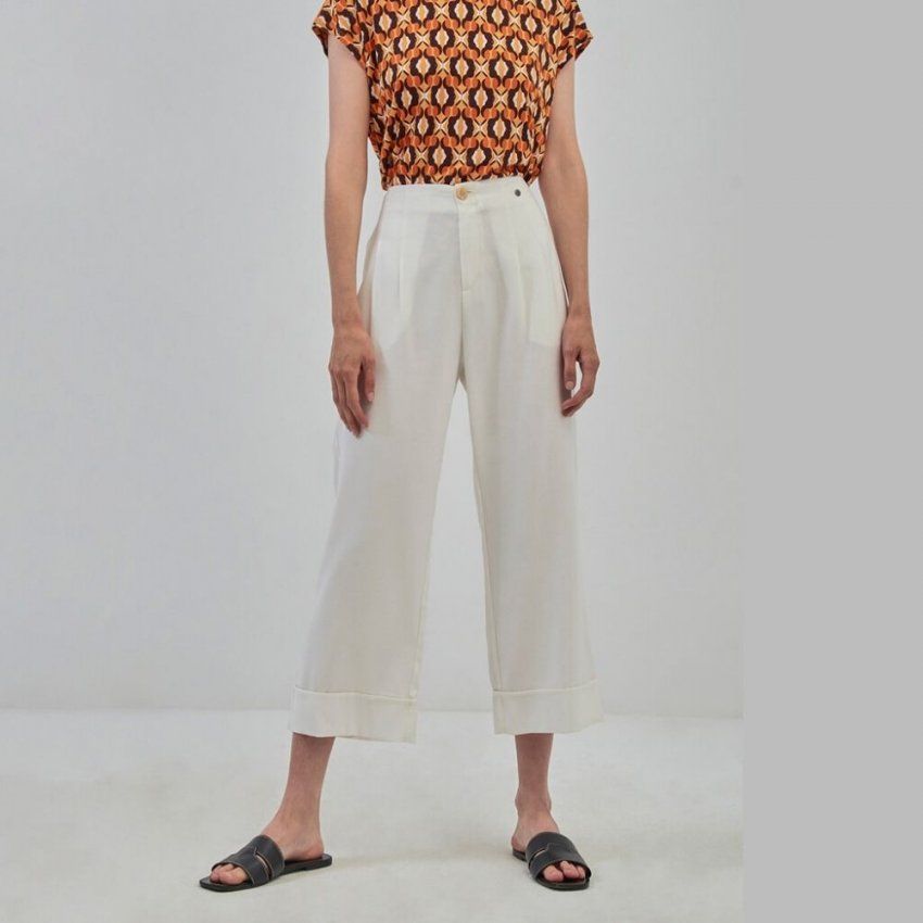 Pantalón tobillero blanco de Surkana