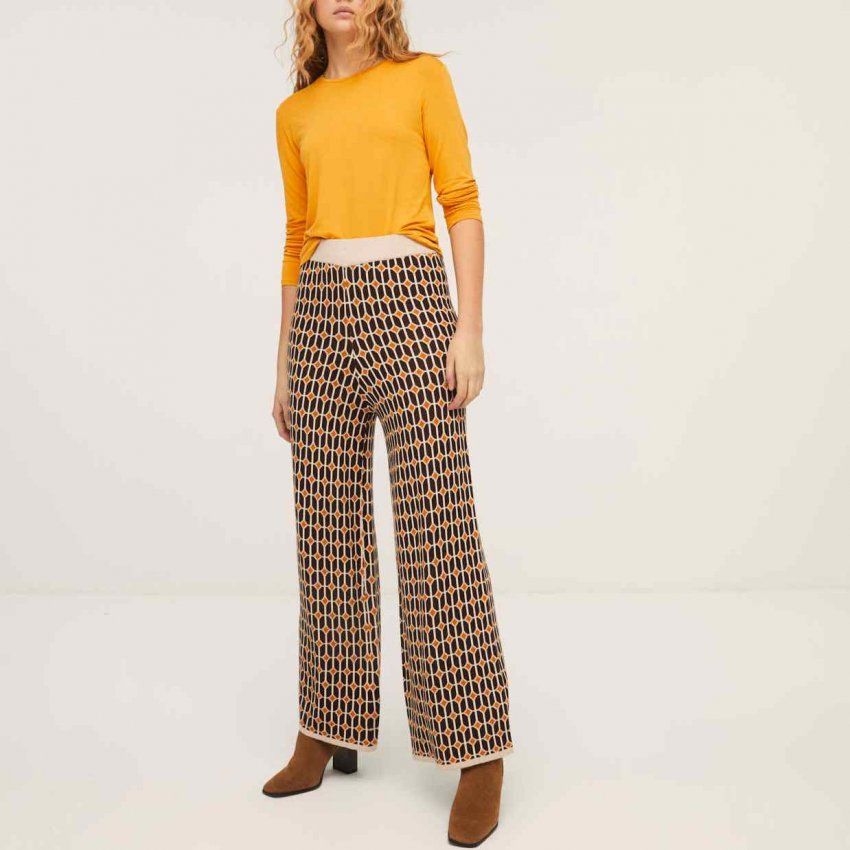 Camiseta escote redondo ocre de Surkana