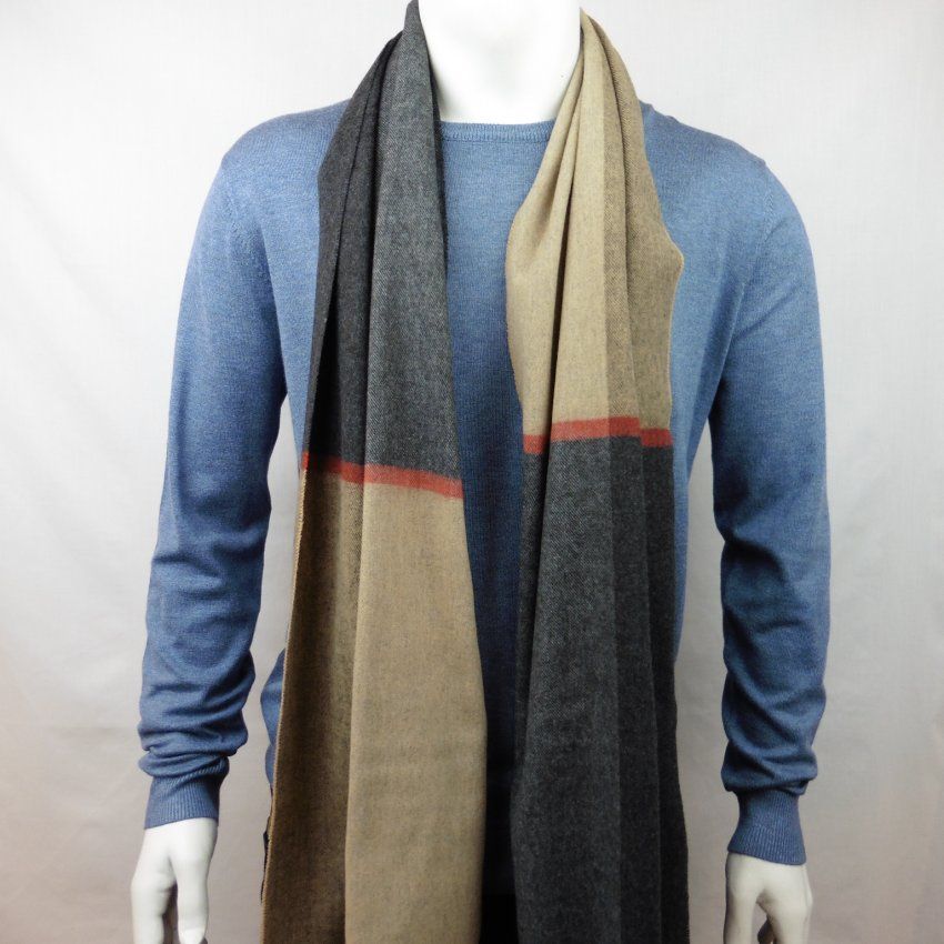 Bufanda gris y beige de Boccola