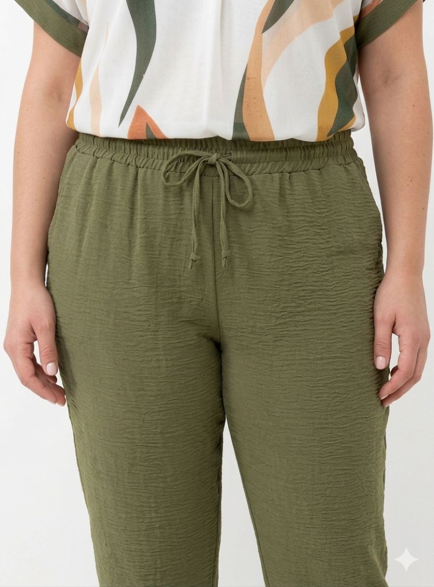 Pantalón fluido verde de Lourdes Castillo