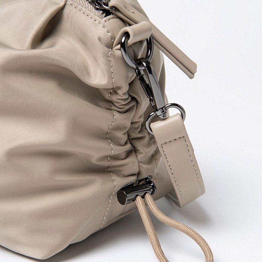 Bolso bandolera beige de Surkana
