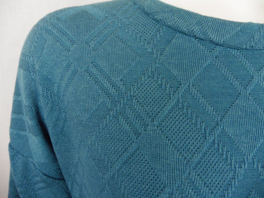 Jersey azul rombos de Lourdes Castillo