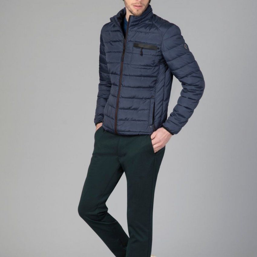 Cazadora azul marino de Alexander & Co.