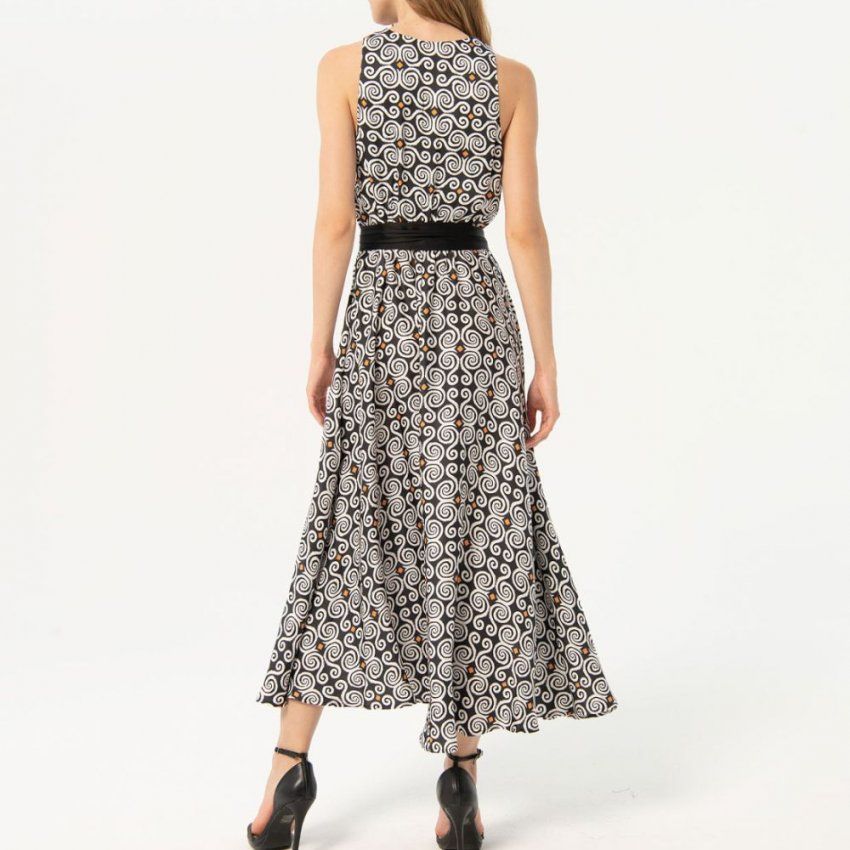 Vestido largo negro estampado de Surkana