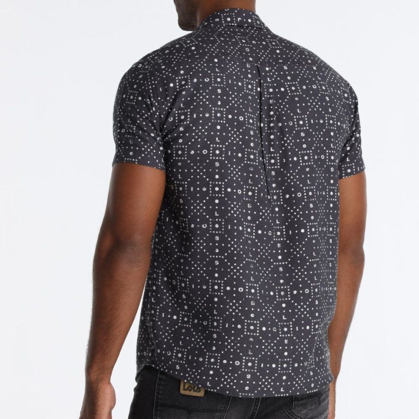 Camisa azul marino con dibujo blanco de Lois
