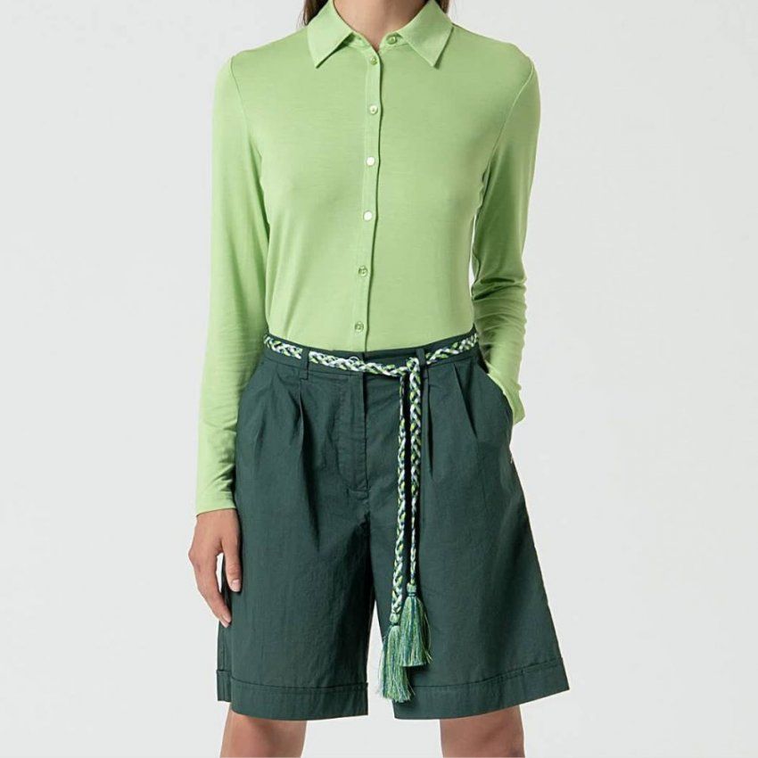 Camiseta escote mexicano estampado hojas verdes de Surkana