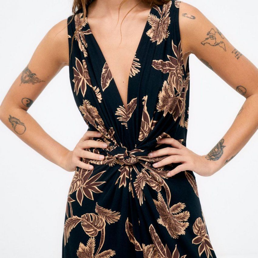 Vestido largo negro hojas marrones de Surkana