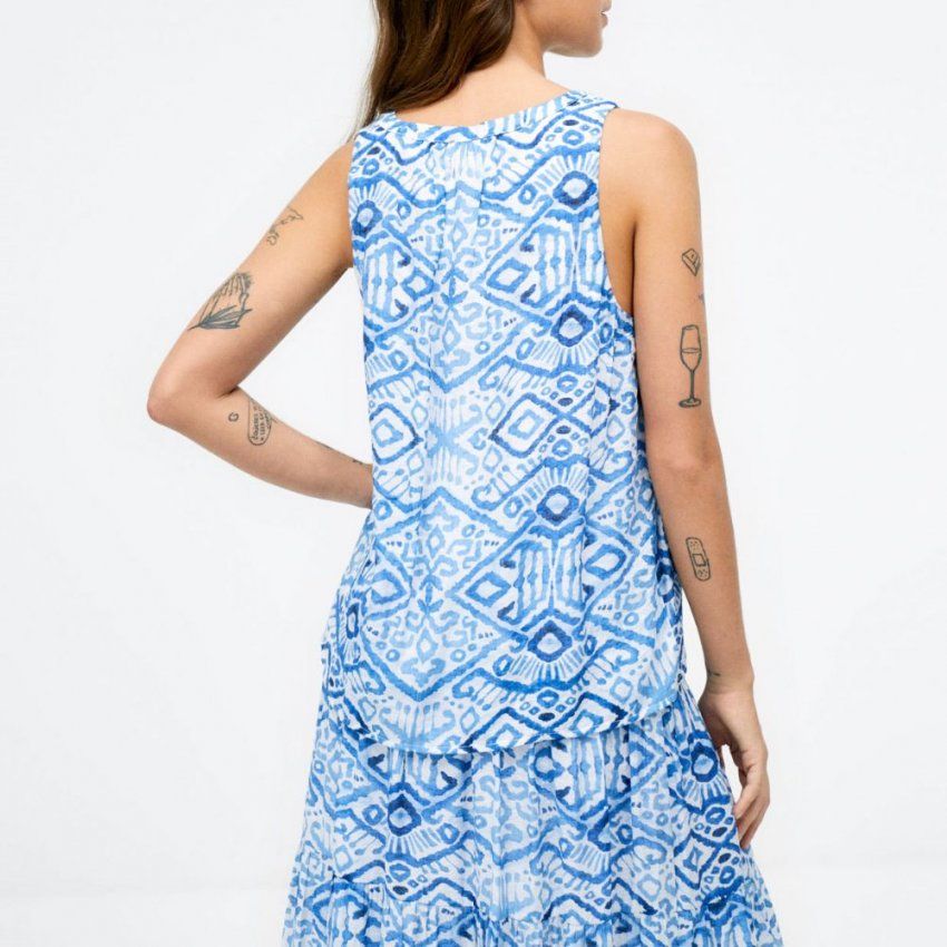 Blusa dibujos étnicos azules de Surkana