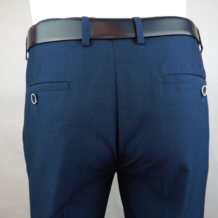 Traje entallado azul marino de True Man