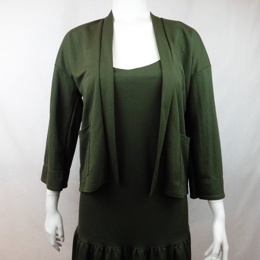 Vestido largo verde oscuro con volante de WNT Collection