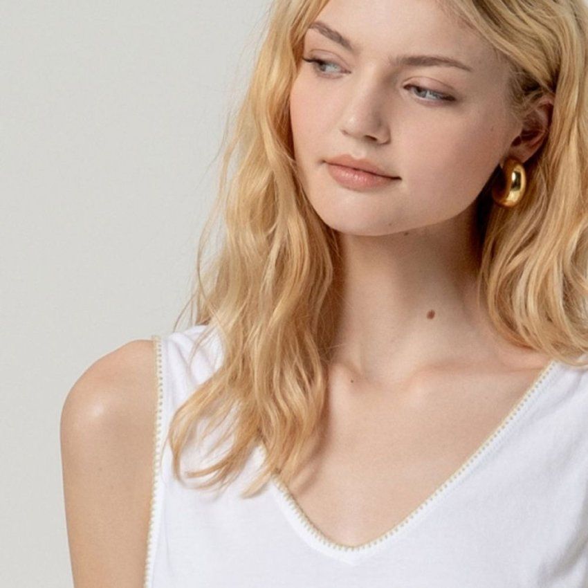 Camiseta algodón tirantes blanca de Surkana