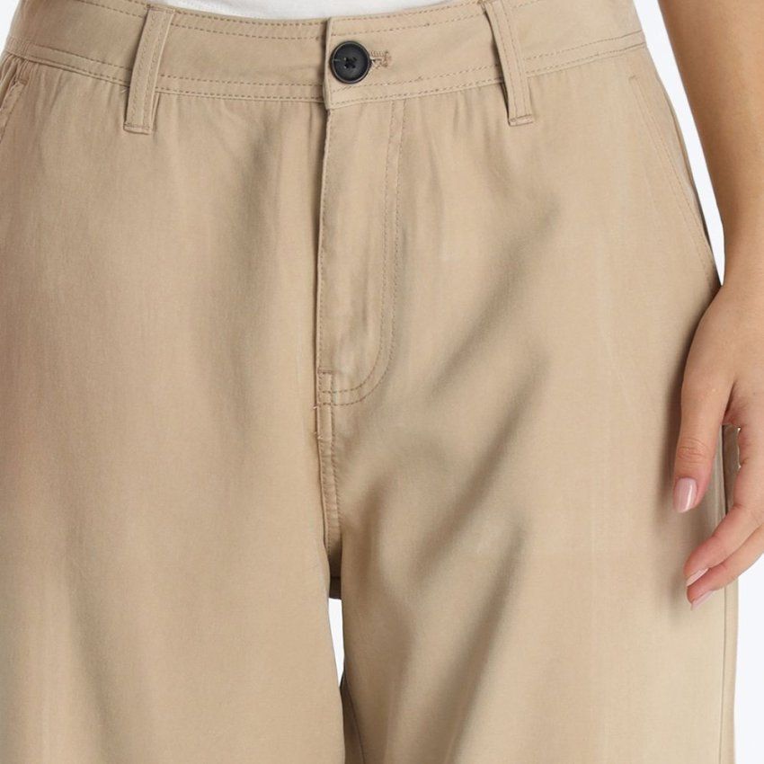 Pantalón tobillero beige de Lois