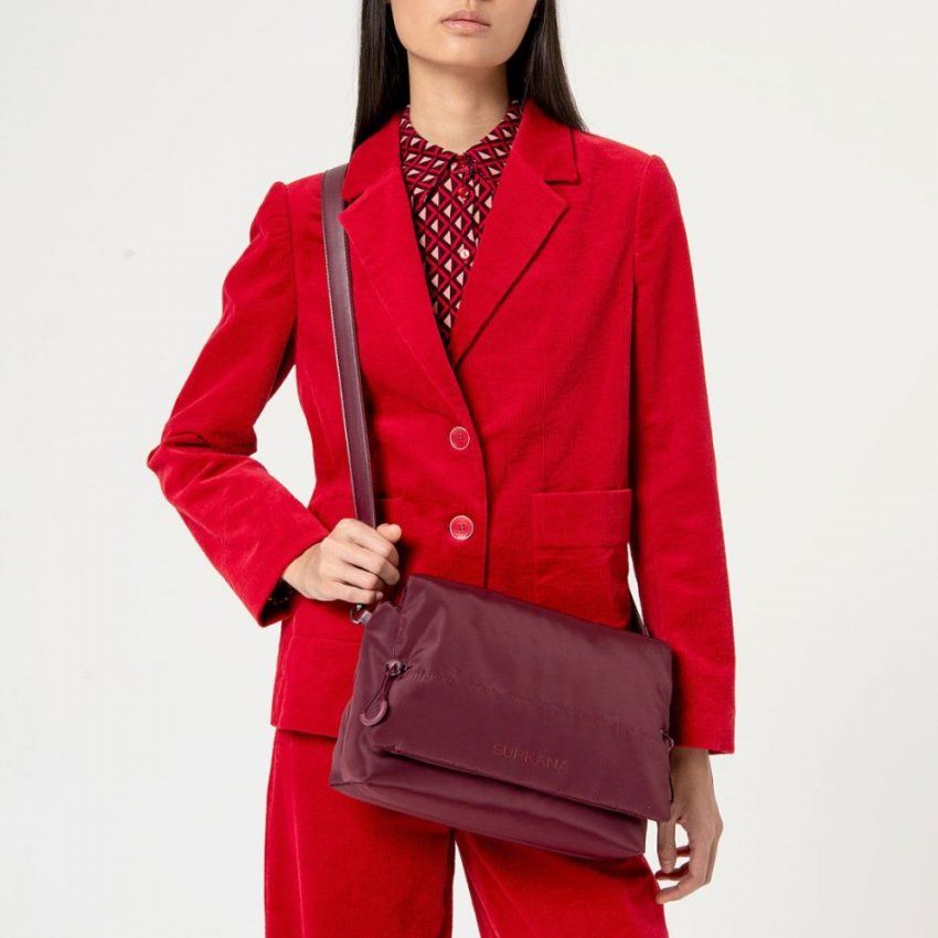 Bolso bandolera granate de Surkana