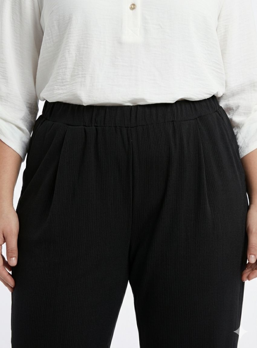 Pantalón negro de punto de Nayat