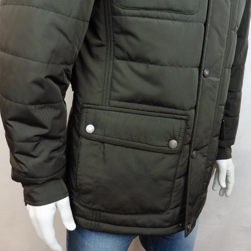 Chaquetón marrón de Javier Lobato