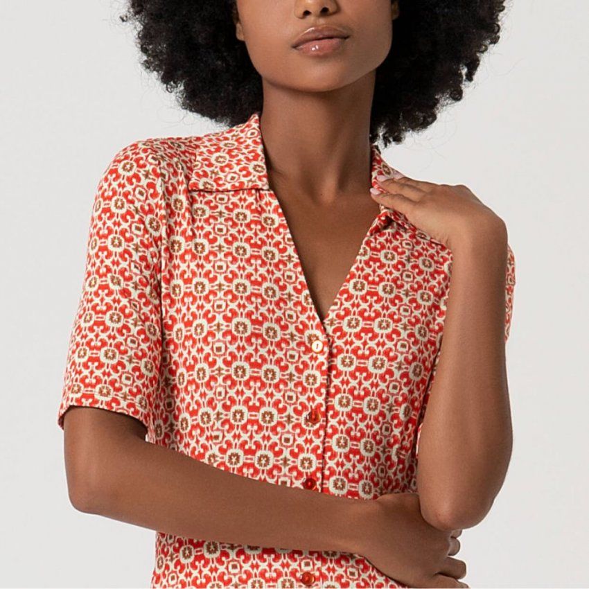Vestido camisero estampado rojo de Surkana